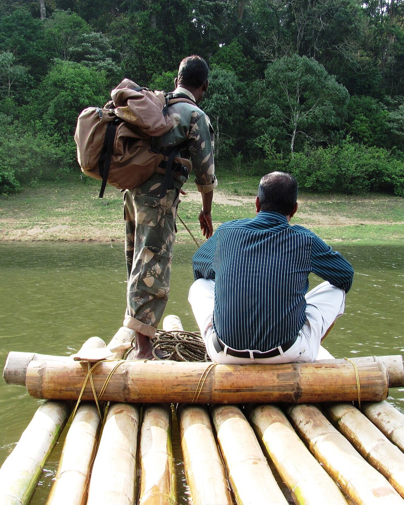 Bamboo Rafting in Thekkady 