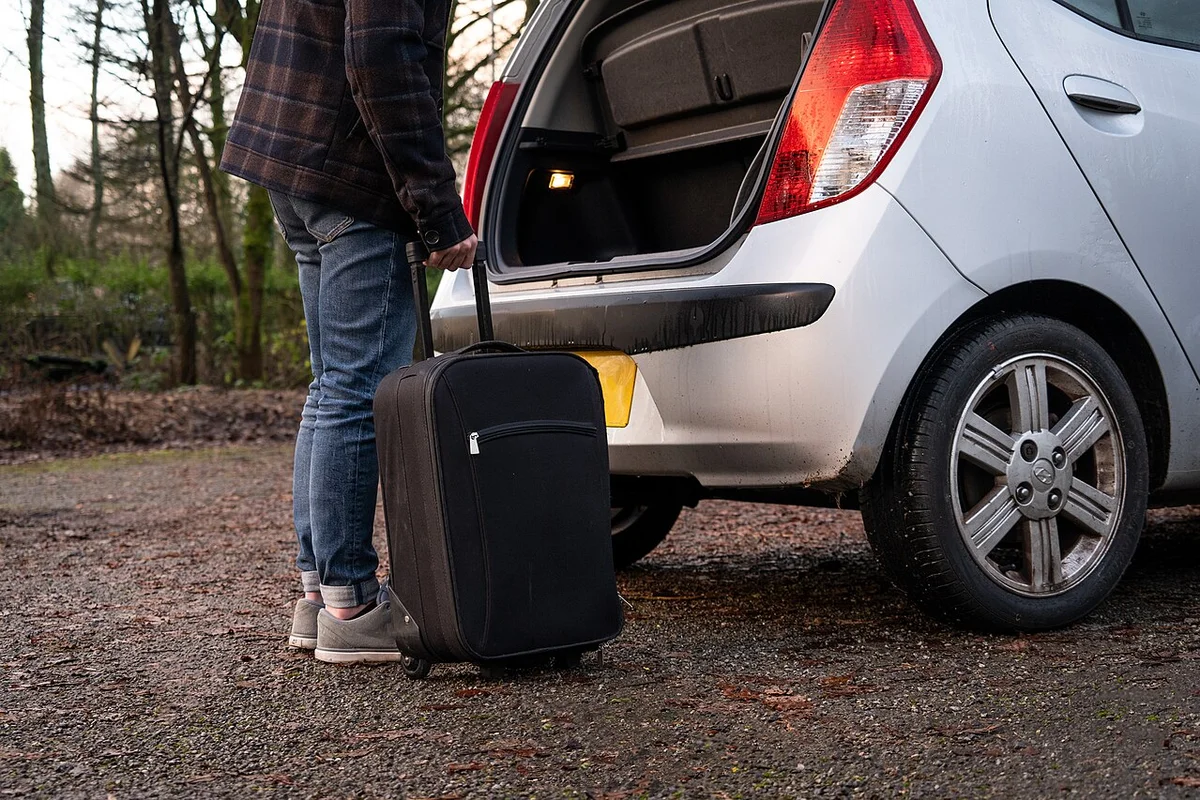 Expandable Rear Boot Luggage Space with Folded 3rd Row