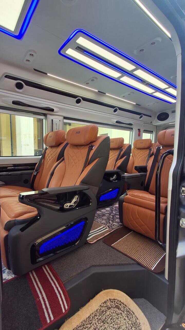 Force Urbania private lounge with reclining captain seats; a separate cabin variant