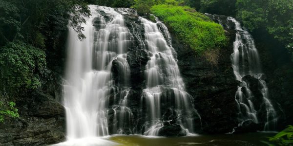 Abbey-Falls-best-travel-agency-for-Coorg-India-trip-with-car-and-driver