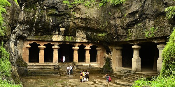 Elephanta-Caves-best-travel-agency-for-Mumbai-India-trip-with-car-and-drivers