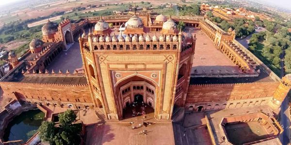 Fatehpur-Sikri-best-travel-agency-for-Agra-India-trip-with-car-and-driver