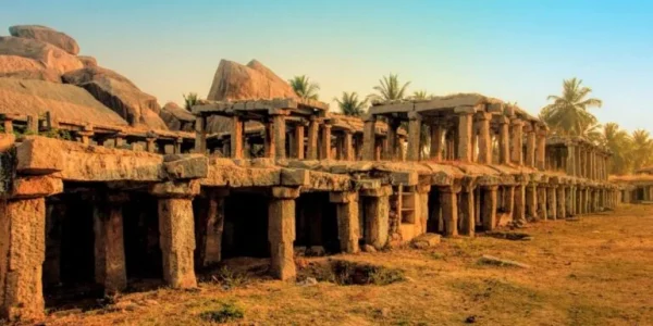 Hampi-Bazaar-best-travel-agency-for-Hampi-India-trip-with-car-and-driver