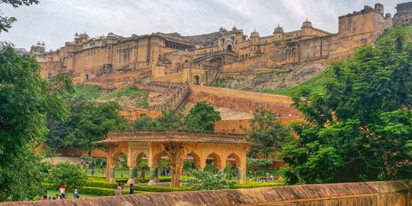 Jaigarh-Fort-best-travel-agency-for-jaipur-India-trip-with-car-and-driver