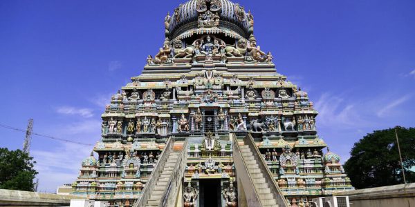 Koodal-Azhagar-Temple-best-travel-agency-for-Madurai-India-trip-with-car-and-driver