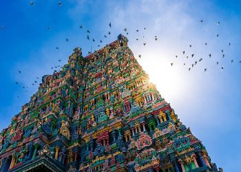 Meenakshi hindu temple in Madurai, Tamil Nadu, South India