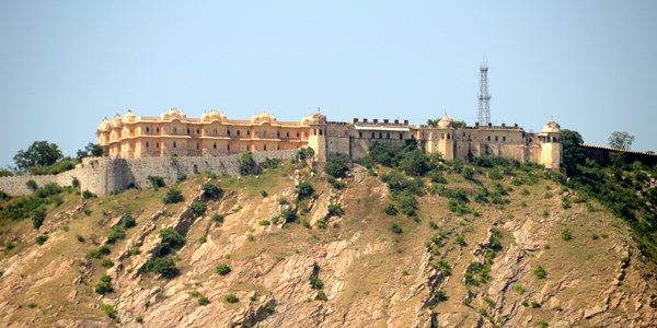 Nahargarh_fort-best-travel-agency-for-jaipur-India-trip-with-car-and-driver