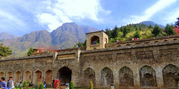 Pari-Mahal-best-travel-agency-for-Srinagar-India-trip-with-car-and-driver