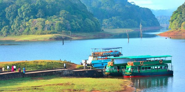 Periyar-Lake-best-travel-agency-for-Thekkady-India-trip-with-car-and-driver