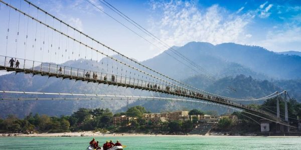 Ram-Jhula-best-travel-agency-for-Rishikesh-India-trip-with-car-and-driver