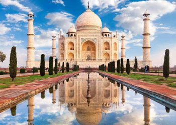 Taj-Mahal-best-travel-agency-for-Agra-India-trip-with-car-and-driver