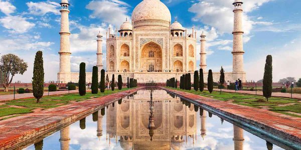 Taj-Mahal-best-travel-agency-for-Agra-India-trip-with-car-and-driver