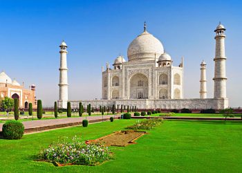 Taj Mahal, Agra, Uttar Pradesh, India