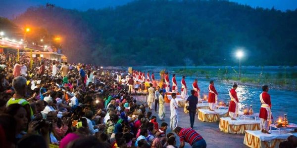 Triveni-Ghat-best-travel-agency-for-Rishikesh-India-trip-with-car-and-driver