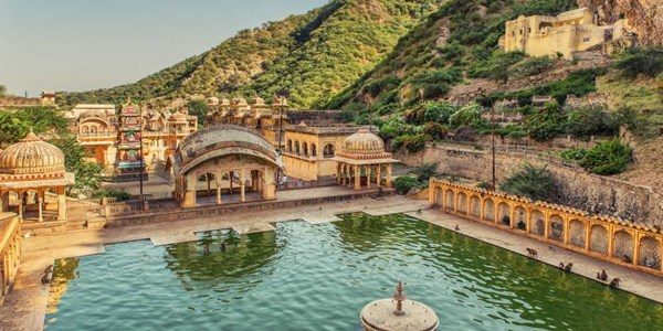 galtaji-temple-best-travel-agency-for-jaipur-India-trip-with-car-and-driver